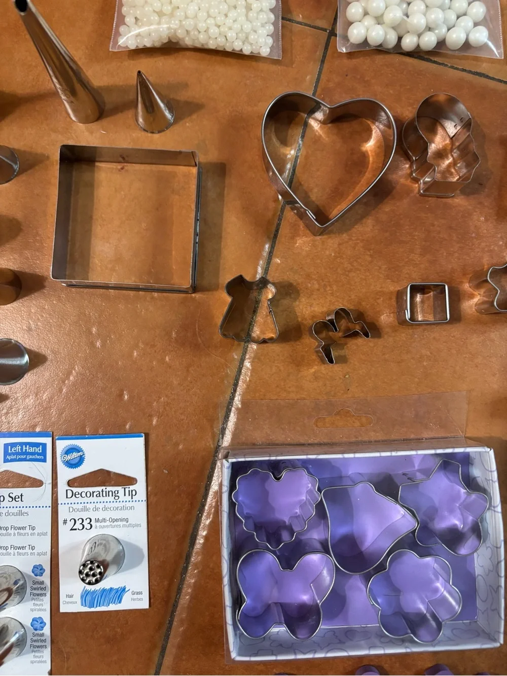 Baking tips icing bag ties, cookie shapes/fondant 4-8 mm pearls 54 items